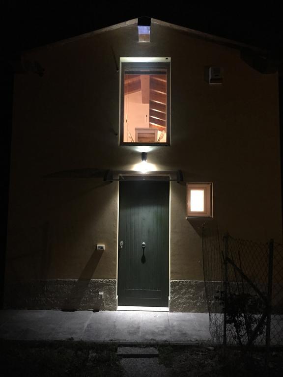 B&B Nido Sui Laghi San Donnino della Nizzola ภายนอก รูปภาพ