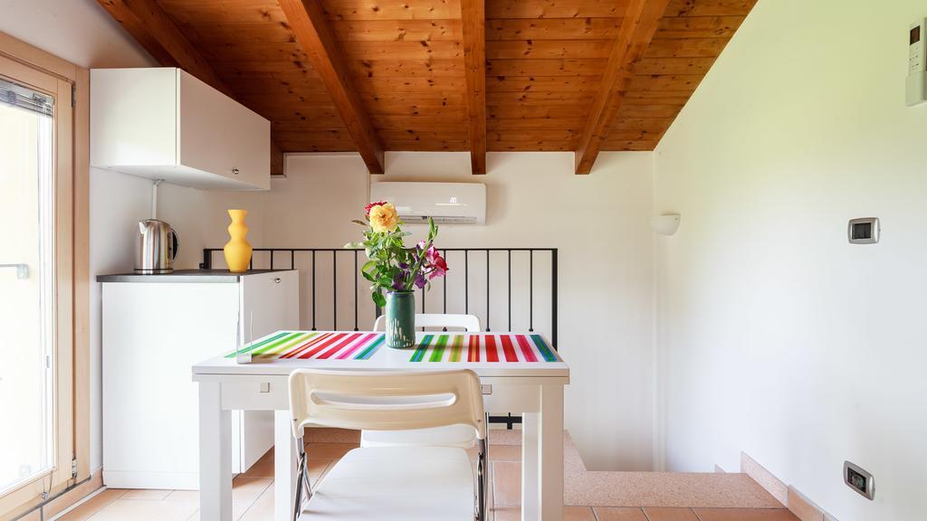 B&B Nido Sui Laghi San Donnino della Nizzola ภายนอก รูปภาพ