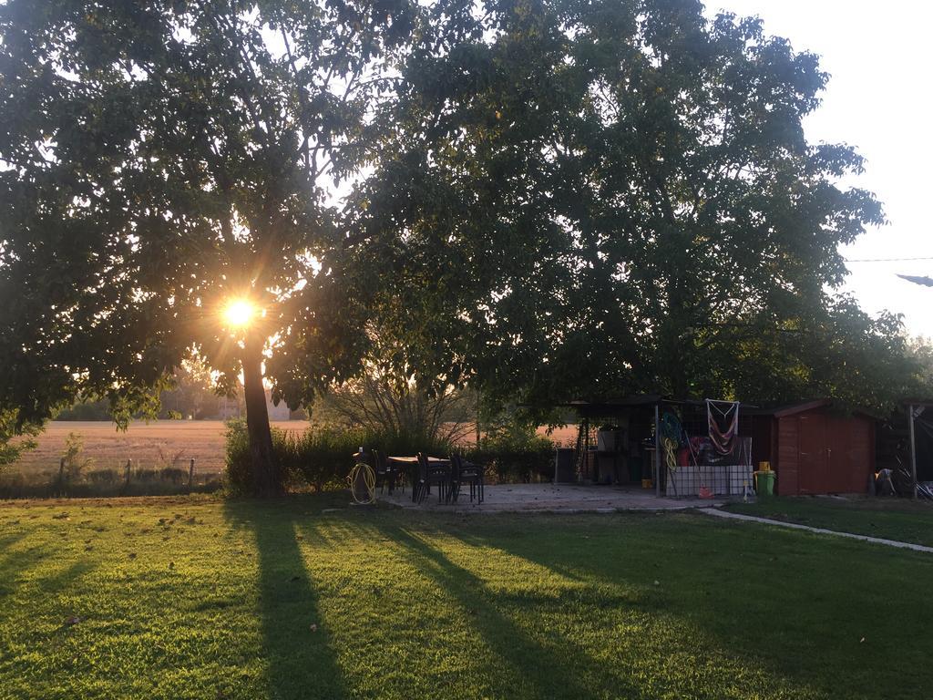B&B Nido Sui Laghi San Donnino della Nizzola ภายนอก รูปภาพ