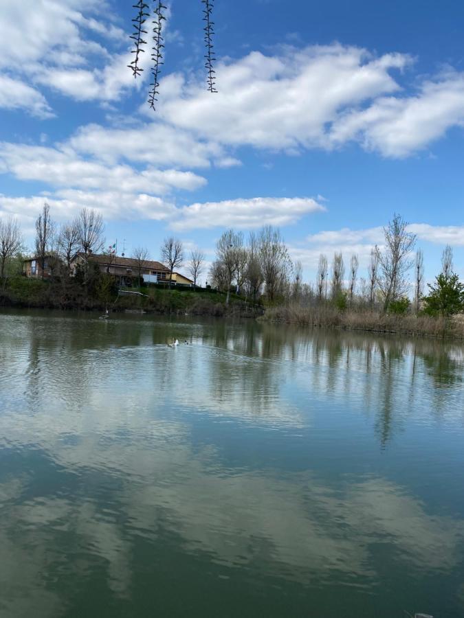 B&B Nido Sui Laghi San Donnino della Nizzola ภายนอก รูปภาพ