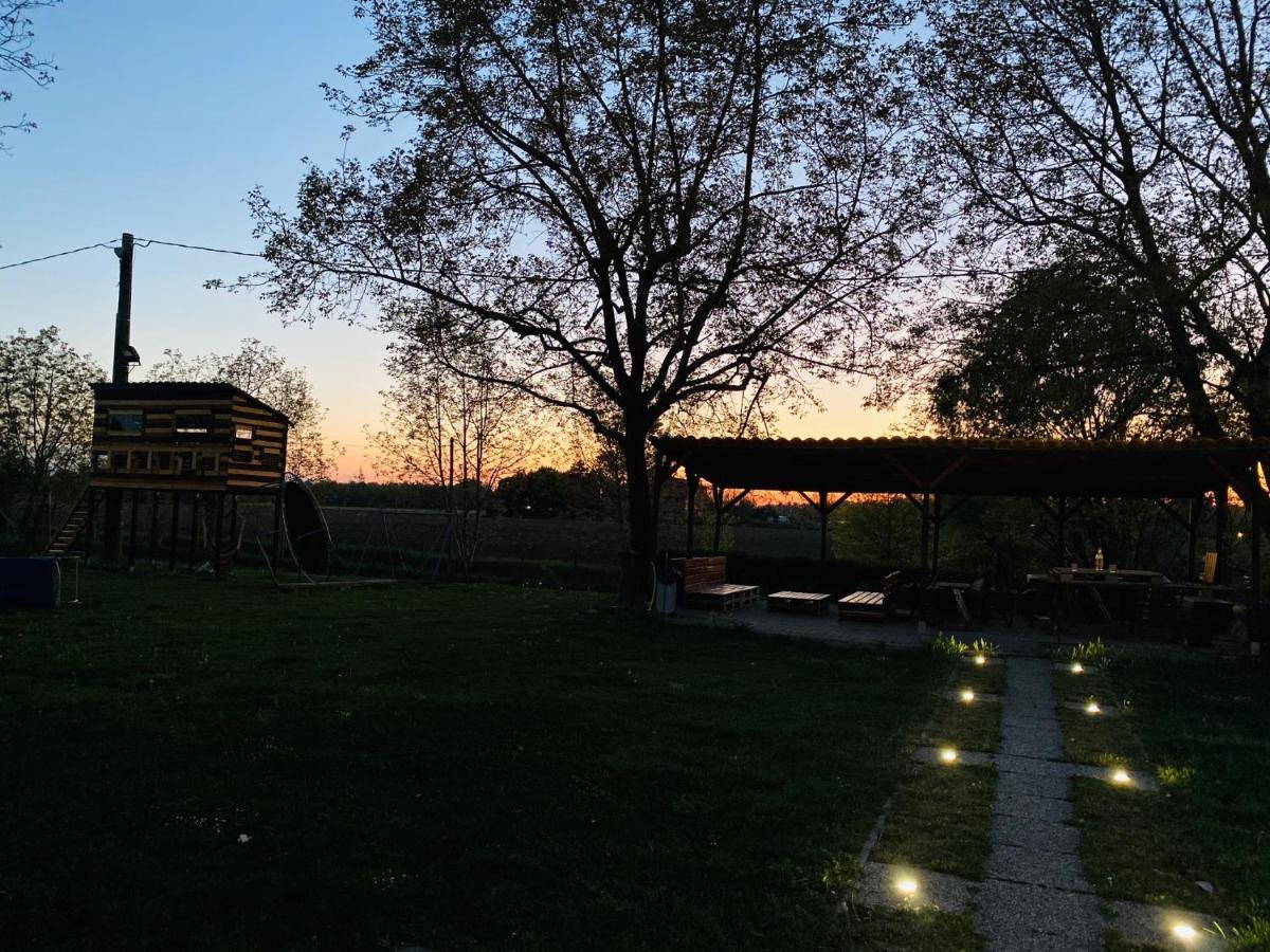 B&B Nido Sui Laghi San Donnino della Nizzola ภายนอก รูปภาพ